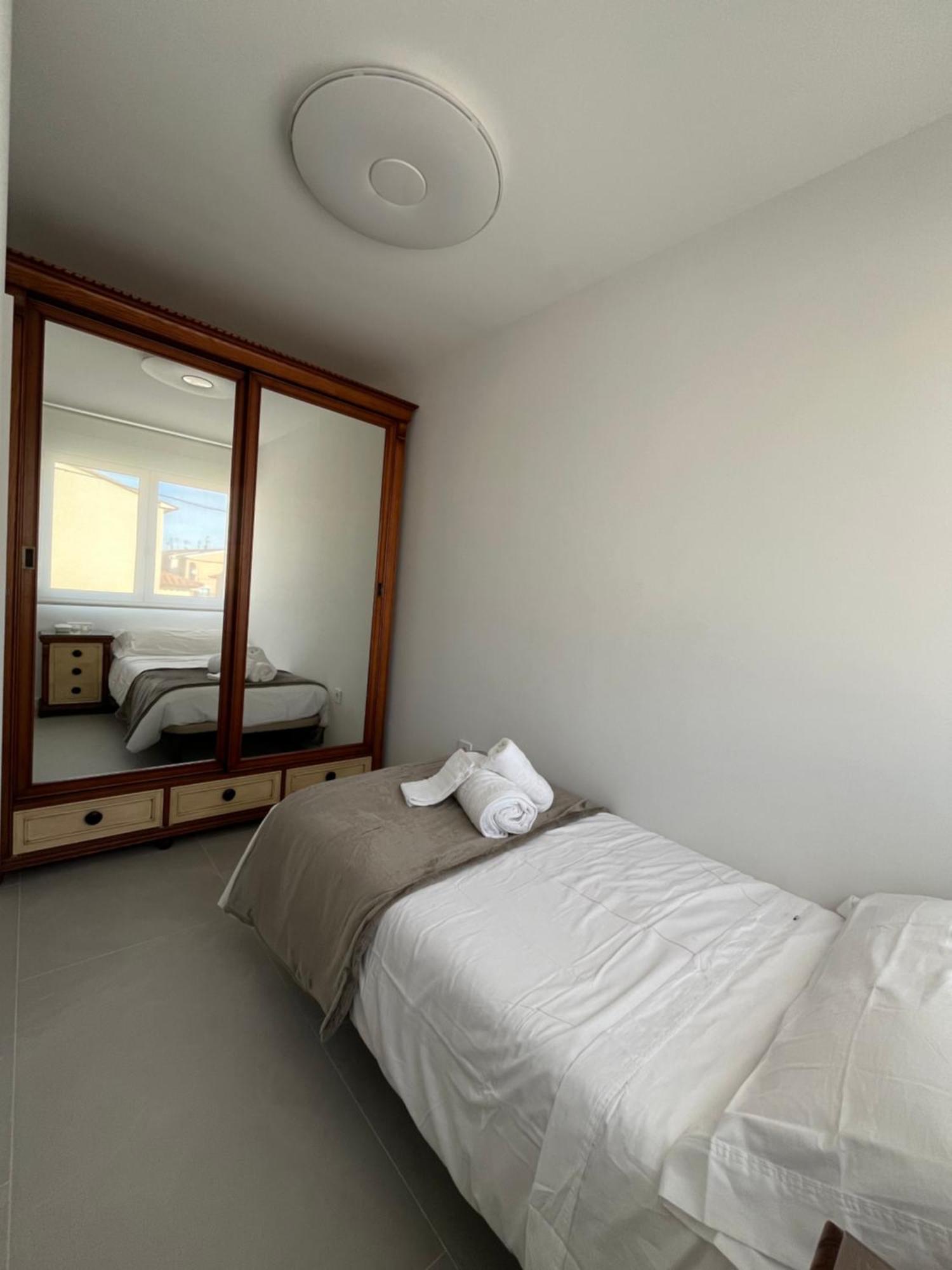 La Via Villa Santa Eulalia del Campo Екстериор снимка